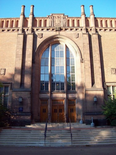 The Sterling Chemistry Laboratory, where Michele worked on her research, is one of Yale’s many science facilities, and undergoing renovations this year. Image courtesy of panoramio.org.