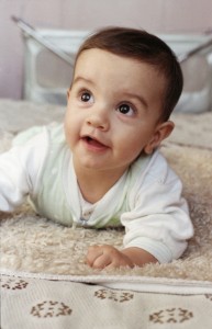 Certain facial cues in distressed infants elicit higher rates of attentional allocation in mothers than in non-mothers, pointing to a potential caregiving mechanism. Image courtesy of Wikicommons.