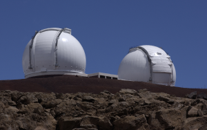 The W.M. Keck Observatory rests at the summit of Mauna Kea in Hawaii. Courtesy of Wikimedia Commons.